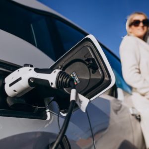 woman-charging-electro-car